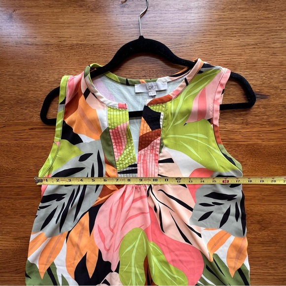 ⭐️ Loft Palm Split Neck Mixed Media Shell Sleeveless Tank SMALL - Picture 9 of 11